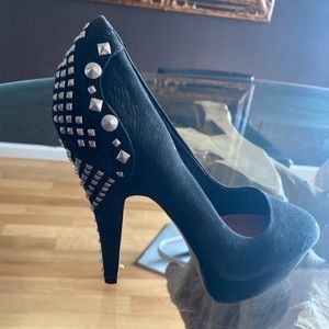 Vince Camuto Studded Black High Heels Size 8 1/2